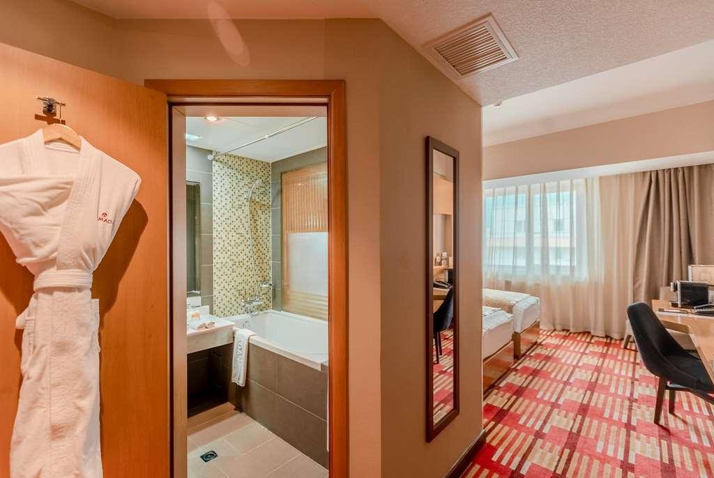 Ramada Ulaanbaatar City Center חדר תמונה